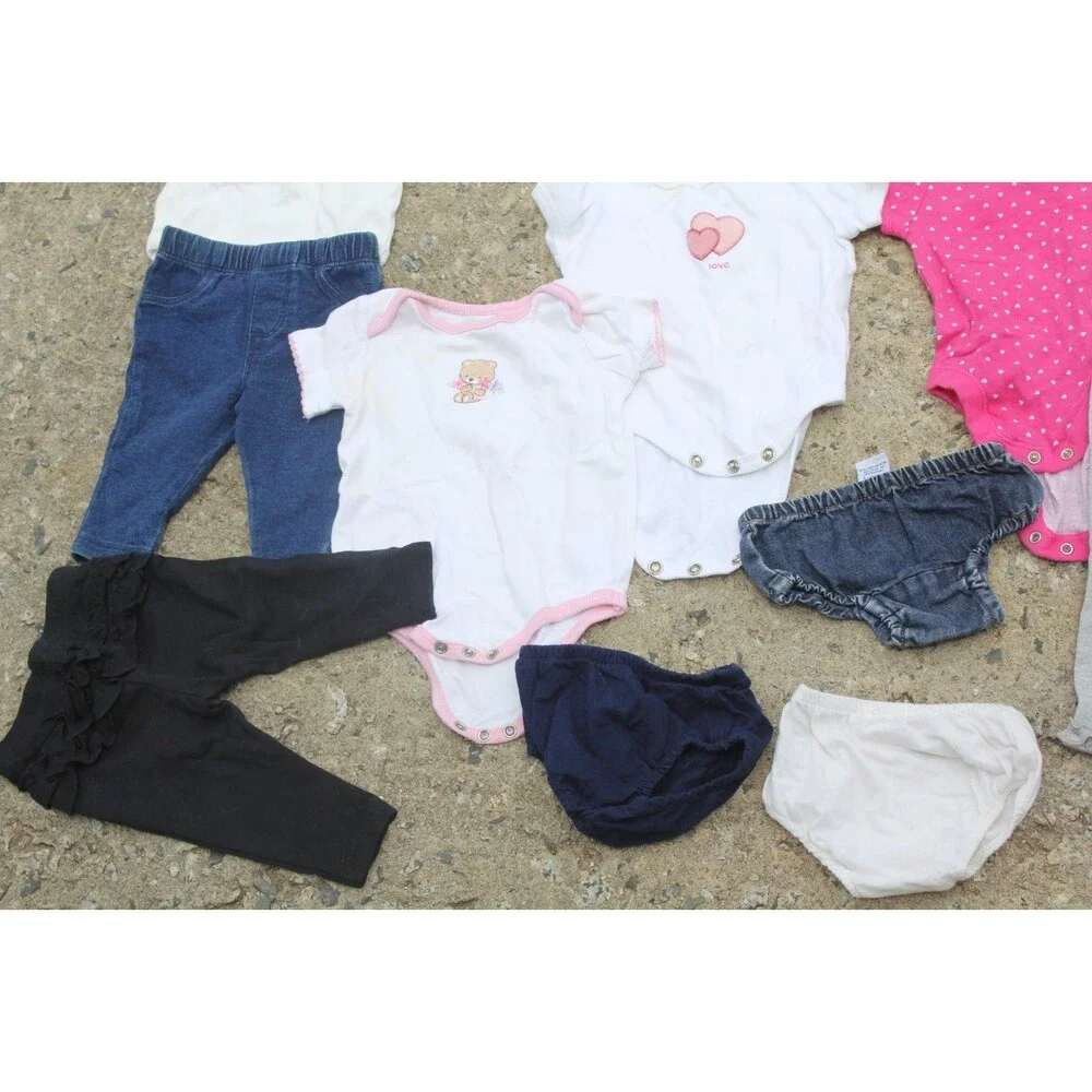 Lot of 27 pcs Baby Girl Clothes 3M, 0-3M Outfits Sleepers CUTE FALL Wardrobe